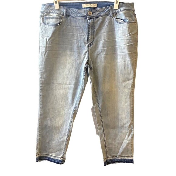 NWT Cato Est. 1946 Denim Womens Blue Light Wash Mid Rise Cropped Jeans 16 - Picture 1 of 8